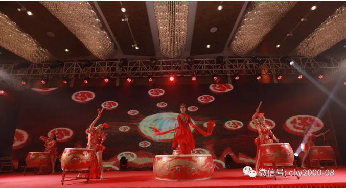 乘風(fēng)破浪二十載，再創(chuàng)輝煌贏未來(lái)